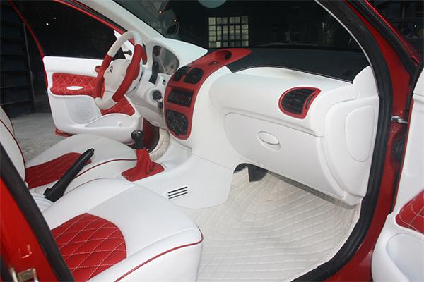 領(lǐng)航舵汽車裝飾 以專業(yè)與匠心，為您的愛(ài)車增添魅力與舒適